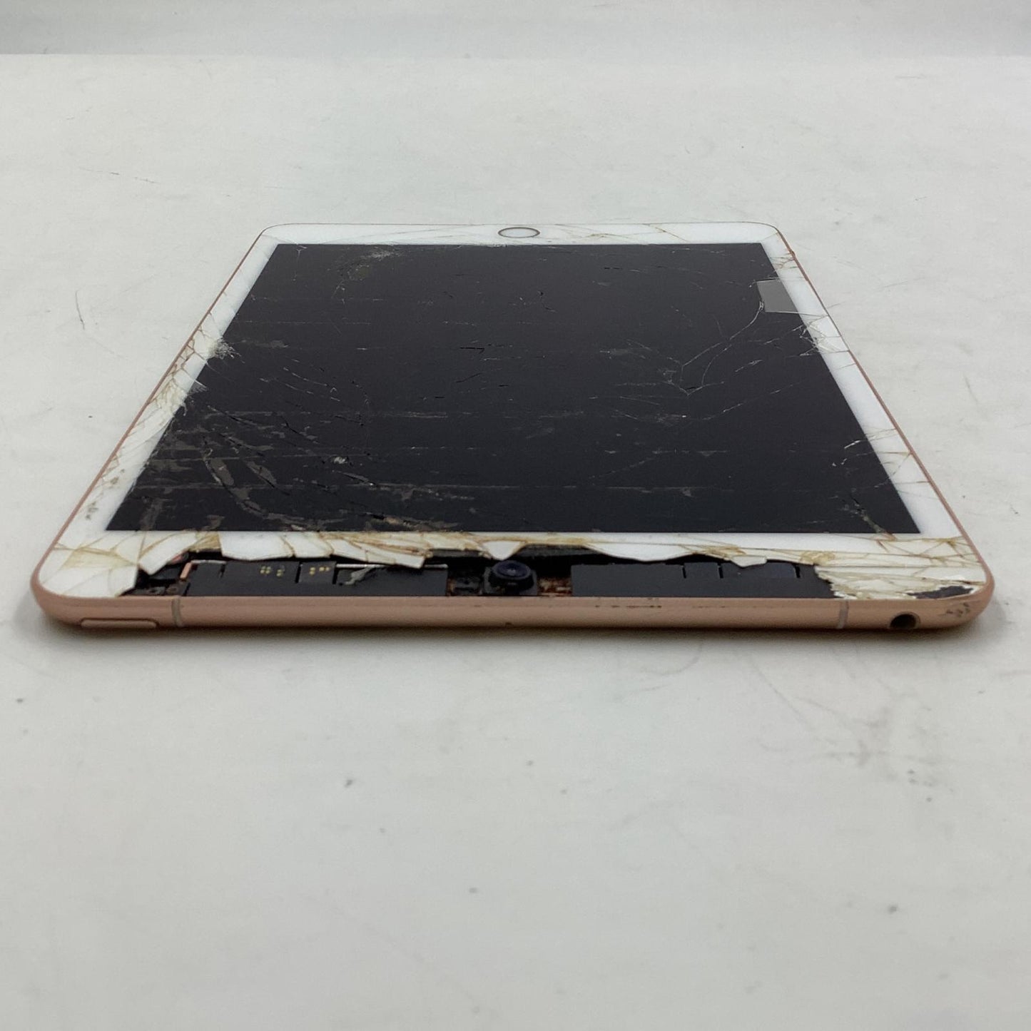 【最速発送】Apple iPad mini 第5世代 64GB WiFi+Cellular Softbank 白ロム【難有】