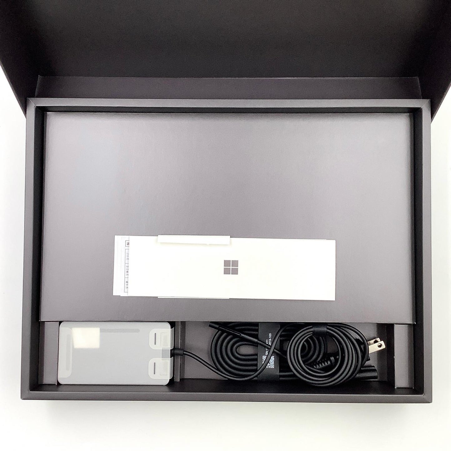 【全額返金保証】【最速発送】Microsoft surface laptop 7th edition 2036 Snapdragon X 12-core X1E80100 3.40GHz 32GB M.2 SSD 1TB 100% 超美品 動作確認済