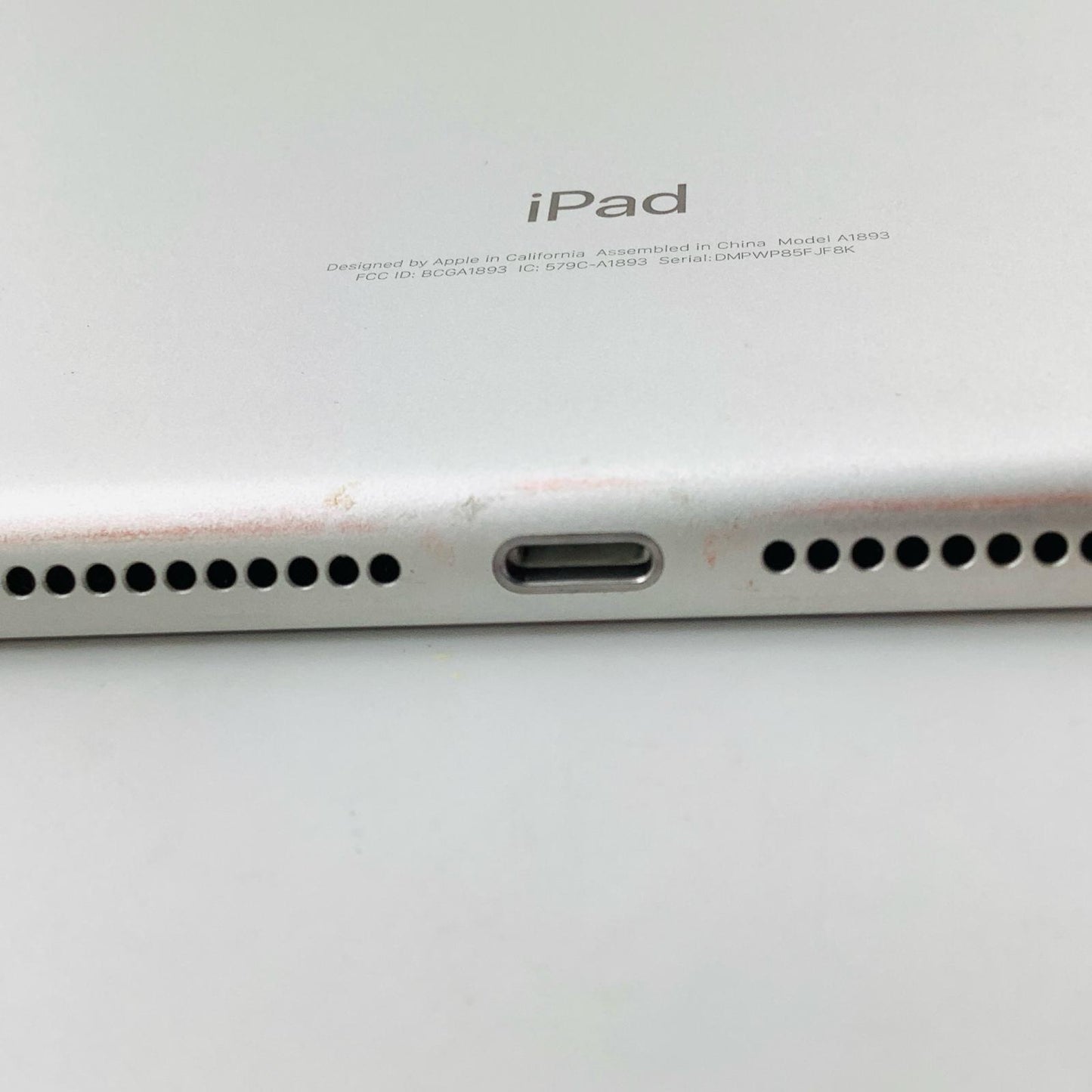 【全額返金保証】【最速発送】Apple iPad MR7G2J/A 第6世代 動作確認済