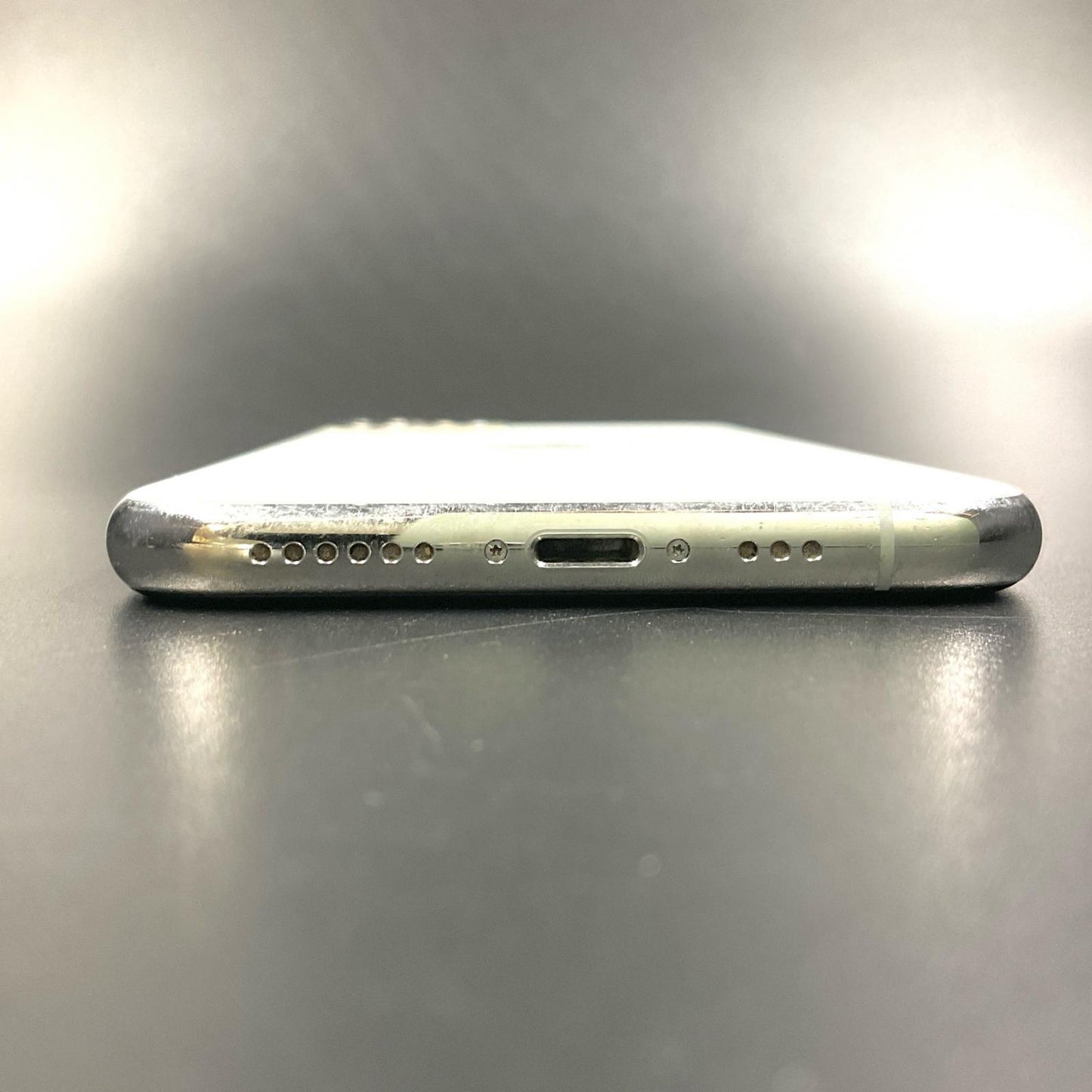 【全額返金保証】【最速発送】Apple iPhone iPhone 11 Pro 256GB シルバー Softbank 白ロム 動作確認済 70%
