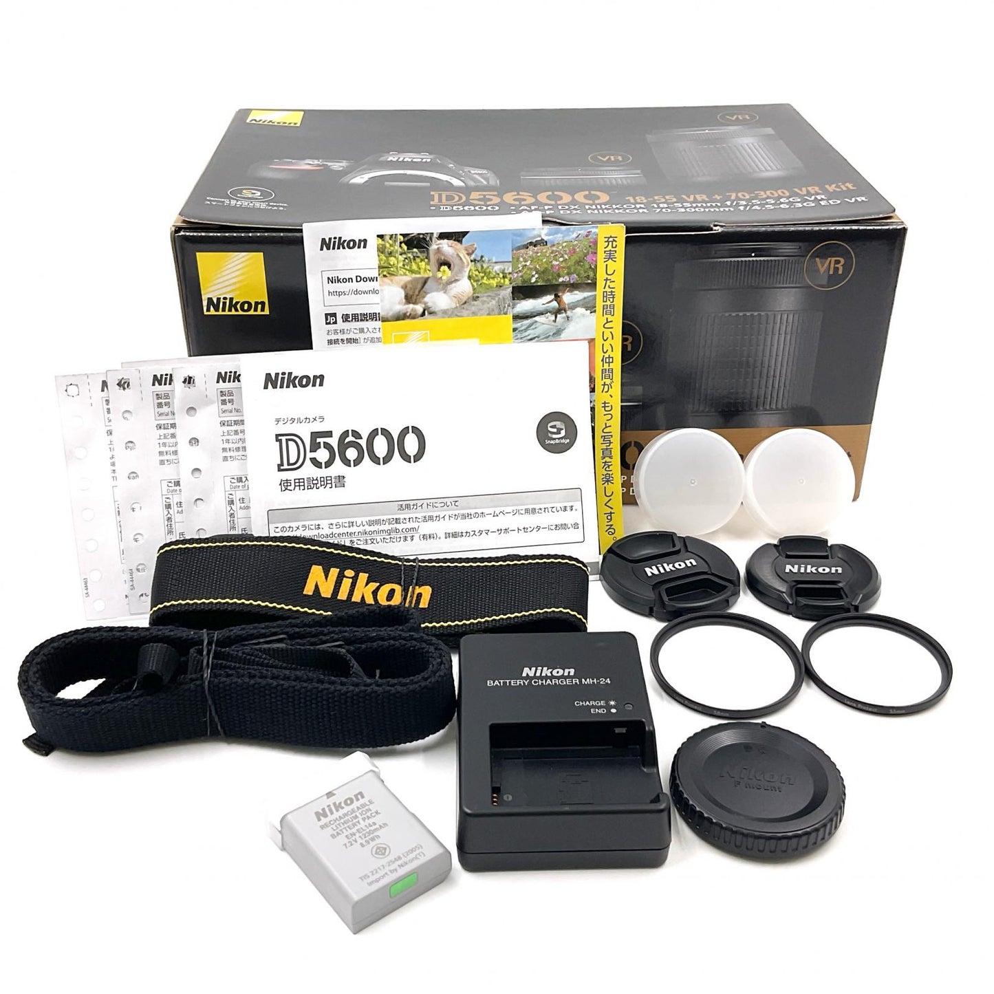 【全額返金保証】【最速発送】Nikon デジタル一眼 D5600 ダブルズームキット ブラック 美品 動作確認済