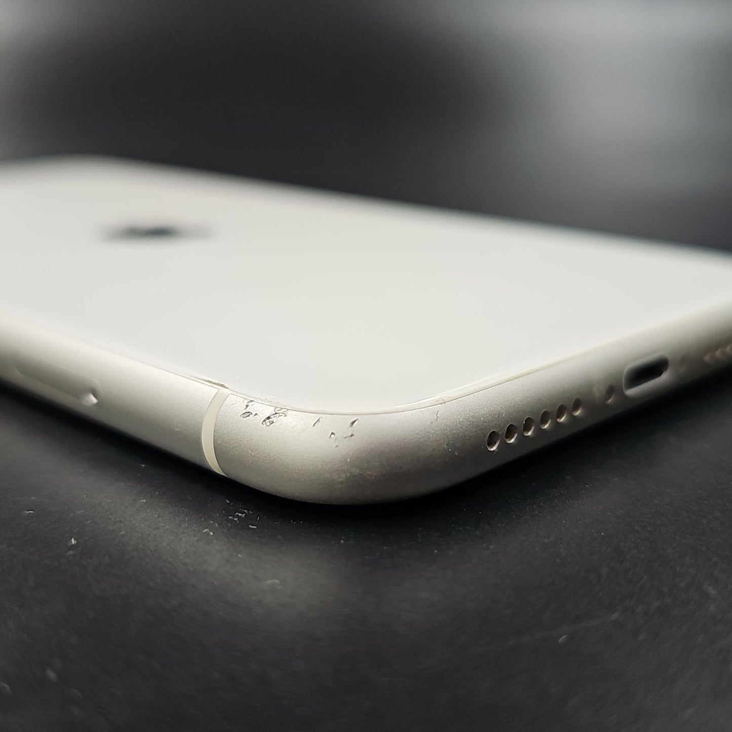 【全額返金保証】【最速発送】Apple iPhone iPhone 11 256GB ホワイト SIMフリー 動作確認済 73%