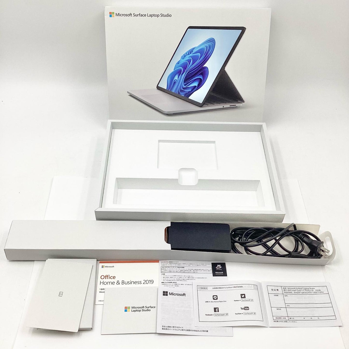 【最速発送】Microsoft A1Y-00018 Intel Core i7-11370H 16GB M.2 SSD 512GB GeForce RTX3050Ti 92%【難有】