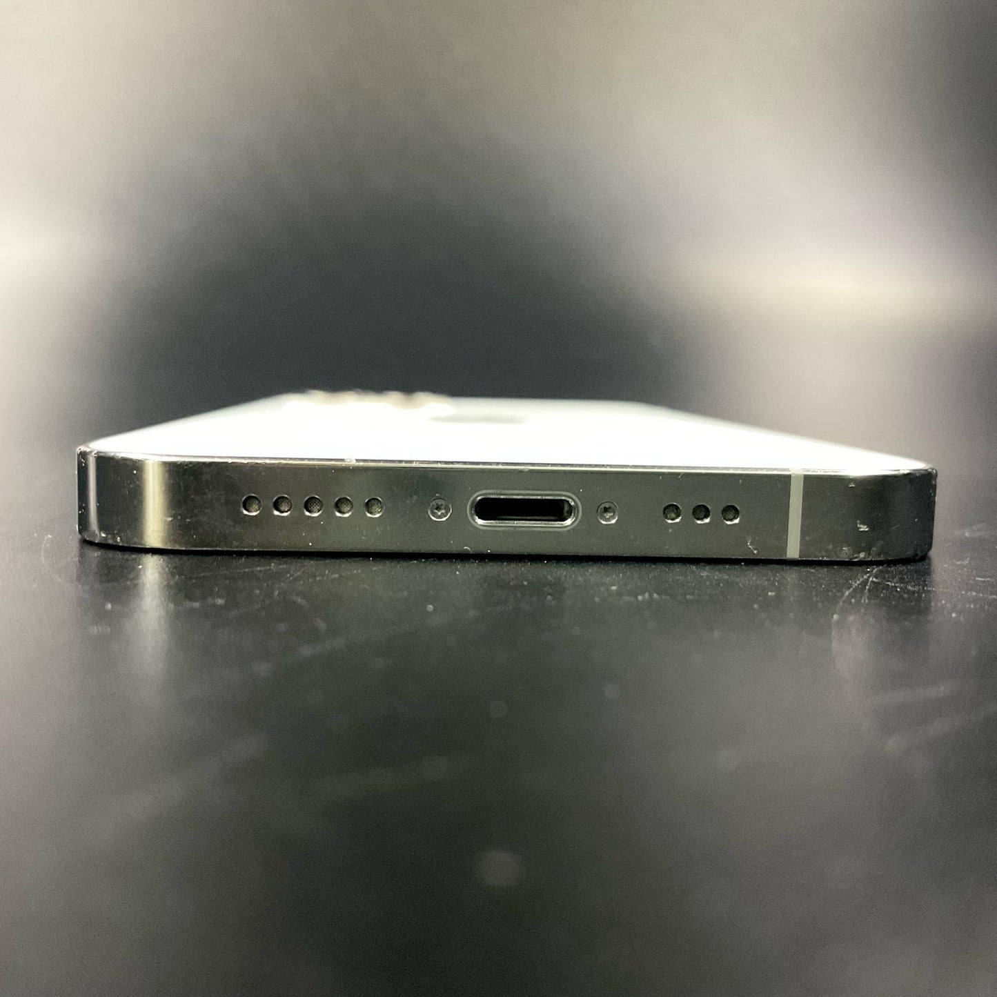 【全額返金保証】【最速発送】Apple iPhone iPhone 12 Pro 256GB シルバー docomo 白ロム 動作確認済 77%
