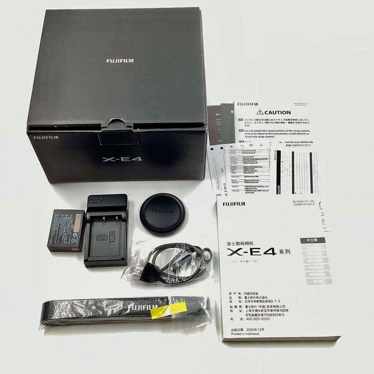 【全額返金保証】【最速発送】FUJIFILM デジタル一眼 X-E4 ボディ ブラック 美品 動作確認済