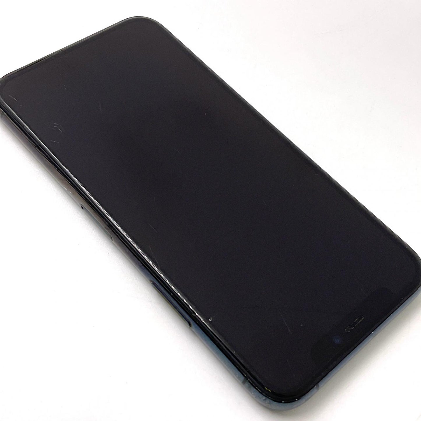 【最速発送】Apple iPhone iPhone 11 Pro 256GB ミッドナイトグリーン Softbank 白ロム【難有】 84%