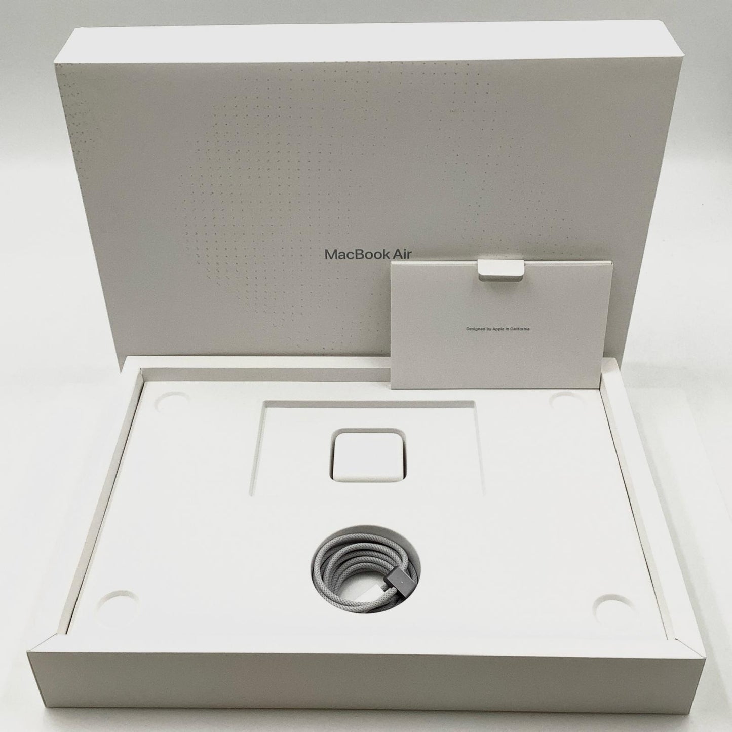 【全額返金保証】【最速発送】Apple MacBook Air 15.3インチ 2024 M3 8コア 8GB SSD 256GB スペースグレイ 100% 美品 動作確認済