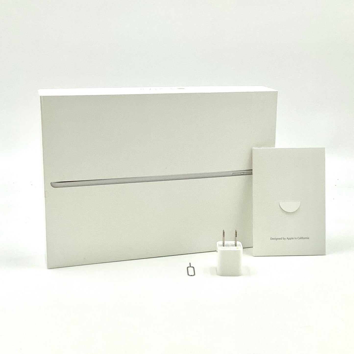 【全額返金保証】【最速発送】Apple iPad Air 9.7インチ 第2世代 64GB シルバー WiFi+Cellular au 白ロム 動作確認済