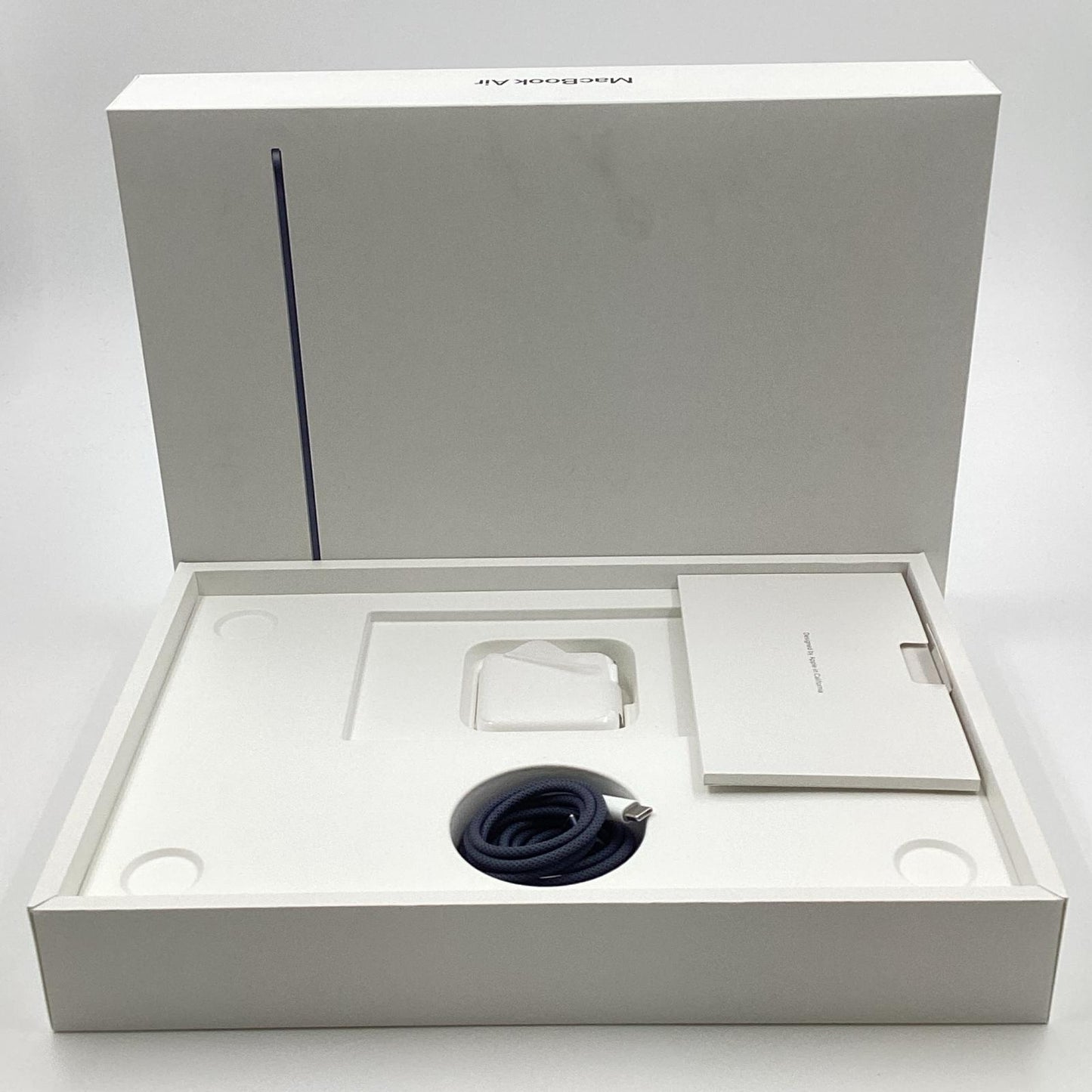 【全額返金保証】【最速発送】Apple MacBook Air 13.6インチ 2024 Apple M3 8GB SSD 256GB ミッドナイト 92% 美品 動作確認済