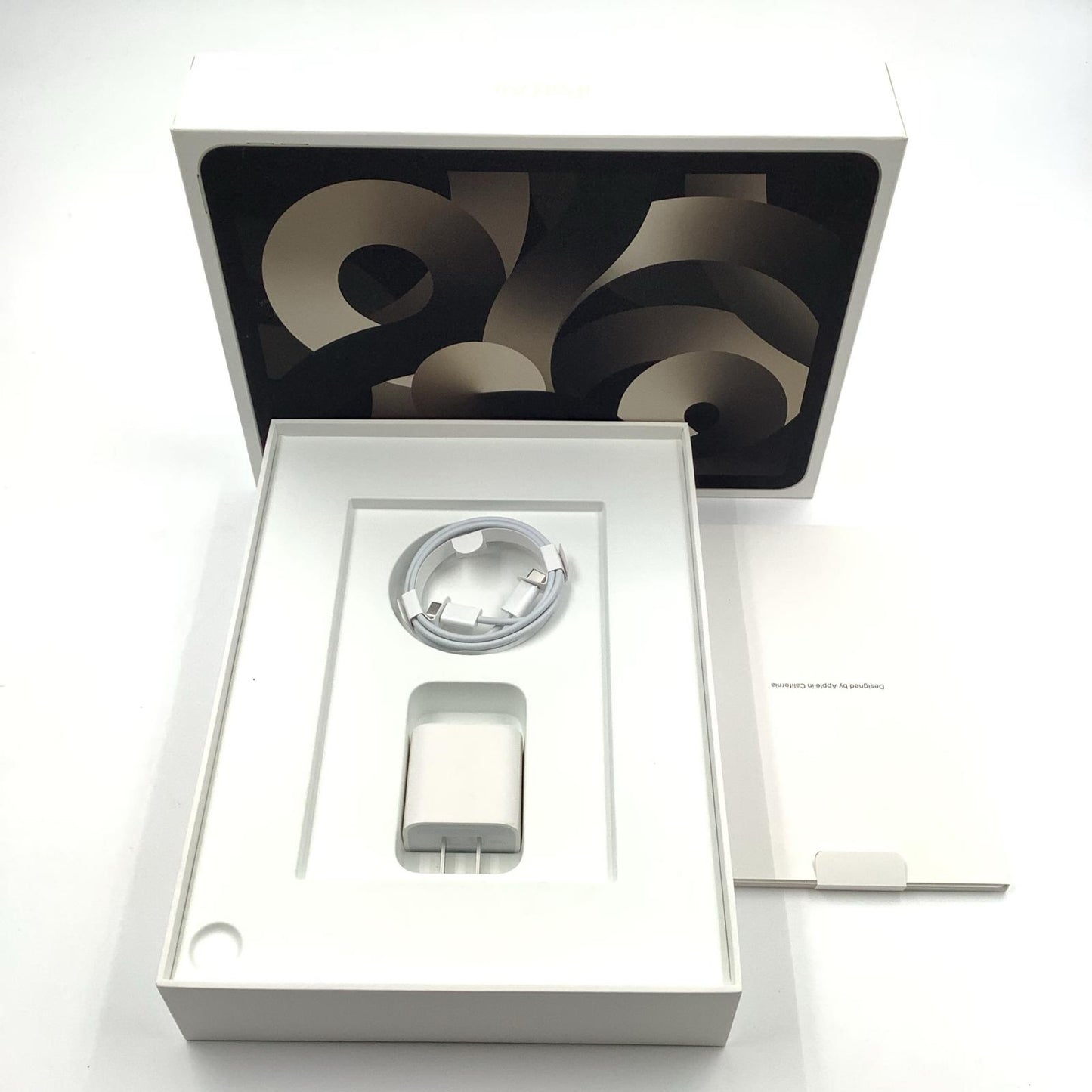 【全額返金保証】【最速発送】Apple iPad Air 10.9インチ 第5世代 256GB スターライト WiFi+Cellular au 動作確認済