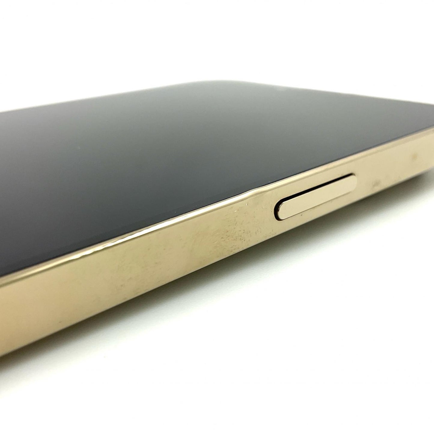 【全額返金保証】【最速発送】Apple iPhone iPhone 13 Pro Max 128GB ゴールド au 動作確認済 84%