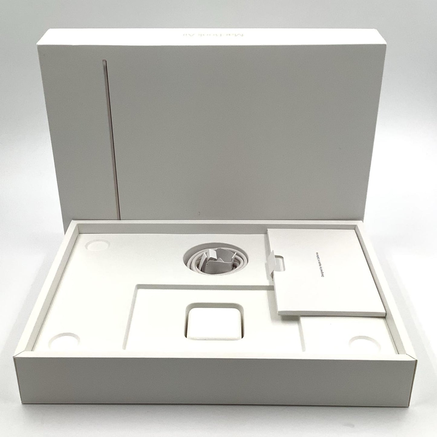 【全額返金保証】【最速発送】Apple MacBook Air 13.6インチ 2022 Apple M2 16GB SSD 1TB スターライト 97% 動作確認済