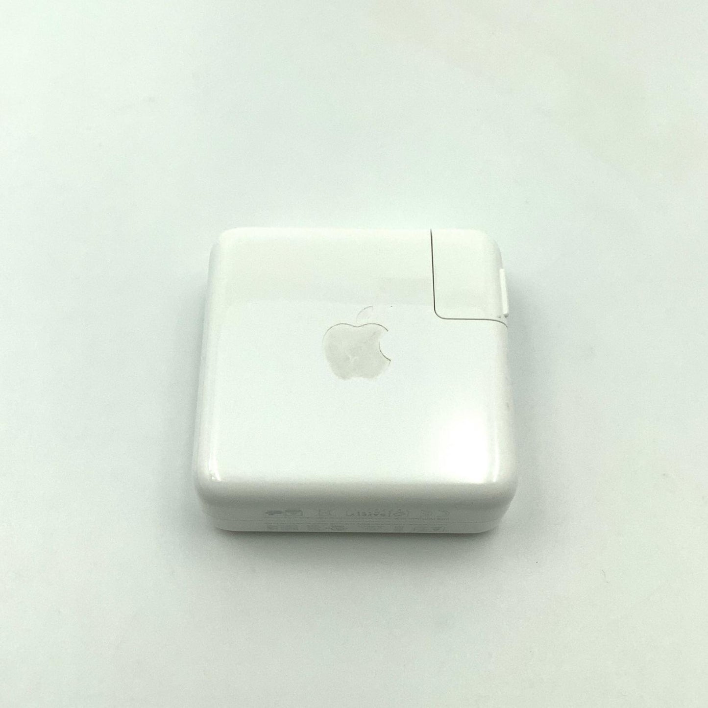 【全額返金保証】【最速発送】Apple MacBook Pro 13.3インチ 2020 Apple M1 8GB SSD 256GB スペースグレイ 87% 動作確認済