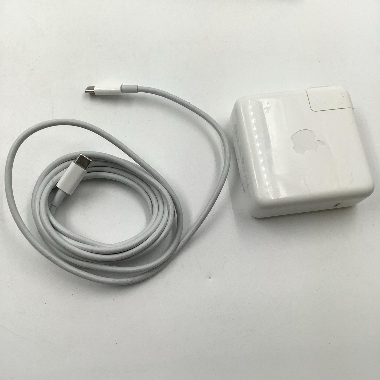 【全額返金保証】【最速発送】Apple MacBook Pro 13インチ 2022 Apple M2 24GB SSD 1TB シルバー 90% 動作確認済