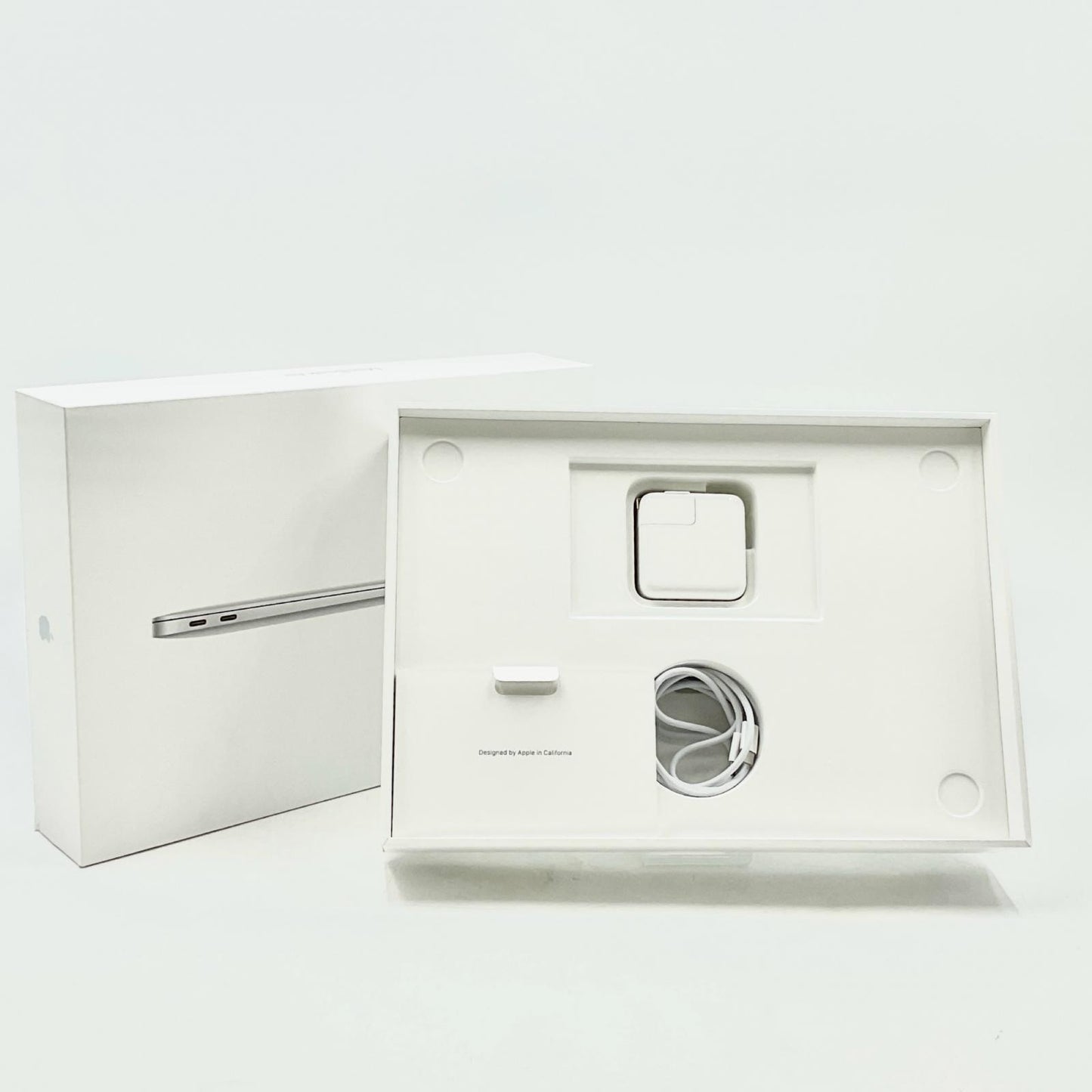 【全額返金保証】【最速発送】Apple MacBook Air 13インチ 2020 Apple M1 8GB SSD 256GB シルバー 93% 動作確認済