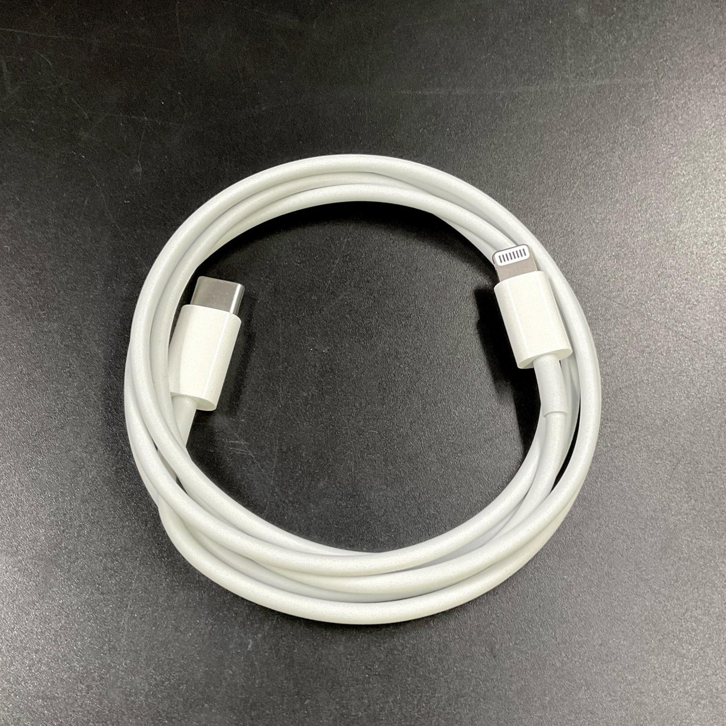 【全額返金保証】【最速発送】Apple iPhone iPhone 13 256GB スターライト au 白ロム 動作確認済 82%
