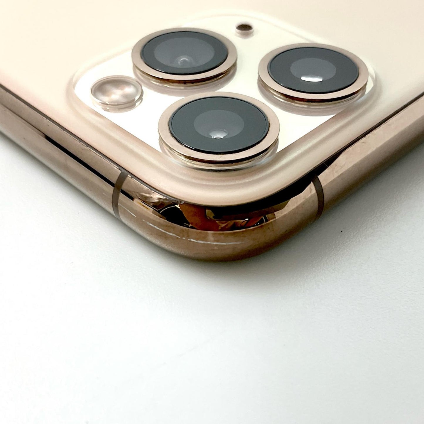 【全額返金保証】【最速発送】Apple iPhone iPhone 11 Pro 256GB ゴールド docomo 白ロム 動作確認済 101.4%