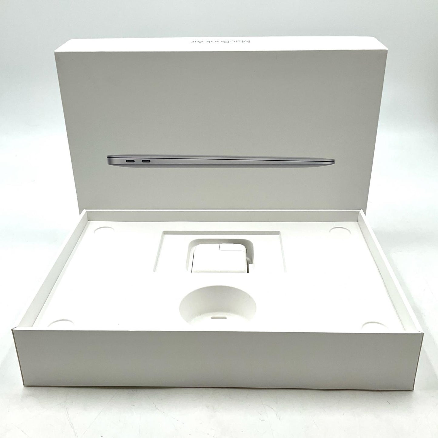 【最速発送】Apple MacBook Air 13インチ 2020 1.1GHz デュアルコアIntel Core i3 8GB SSD 256GB シルバー【難有】