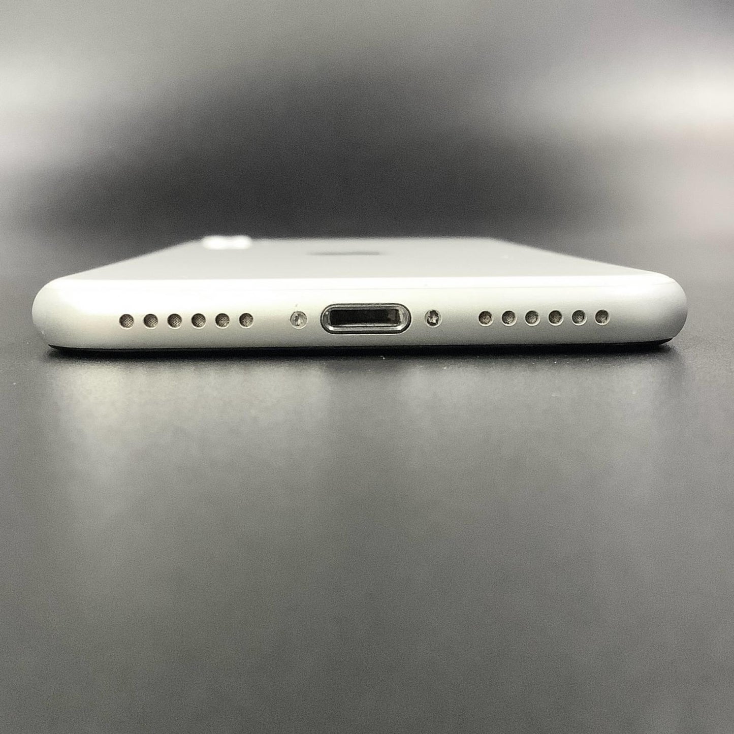 【全額返金保証】【最速発送】Apple iPhone iPhone SE(第2世代) 64GB ホワイト Softbank 動作確認済 82%