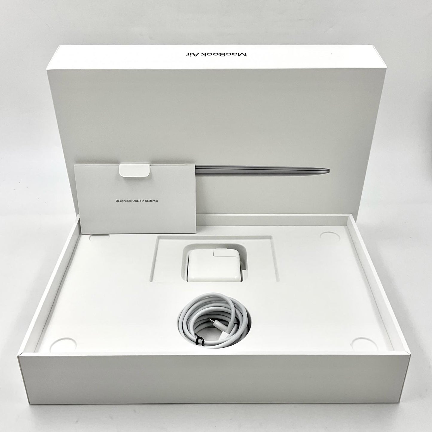 【全額返金保証】【最速発送】Apple MacBook Air 13.3インチ 2020 Apple M1 8GB SSD 256GB スペースグレイ 96% 美品 動作確認済