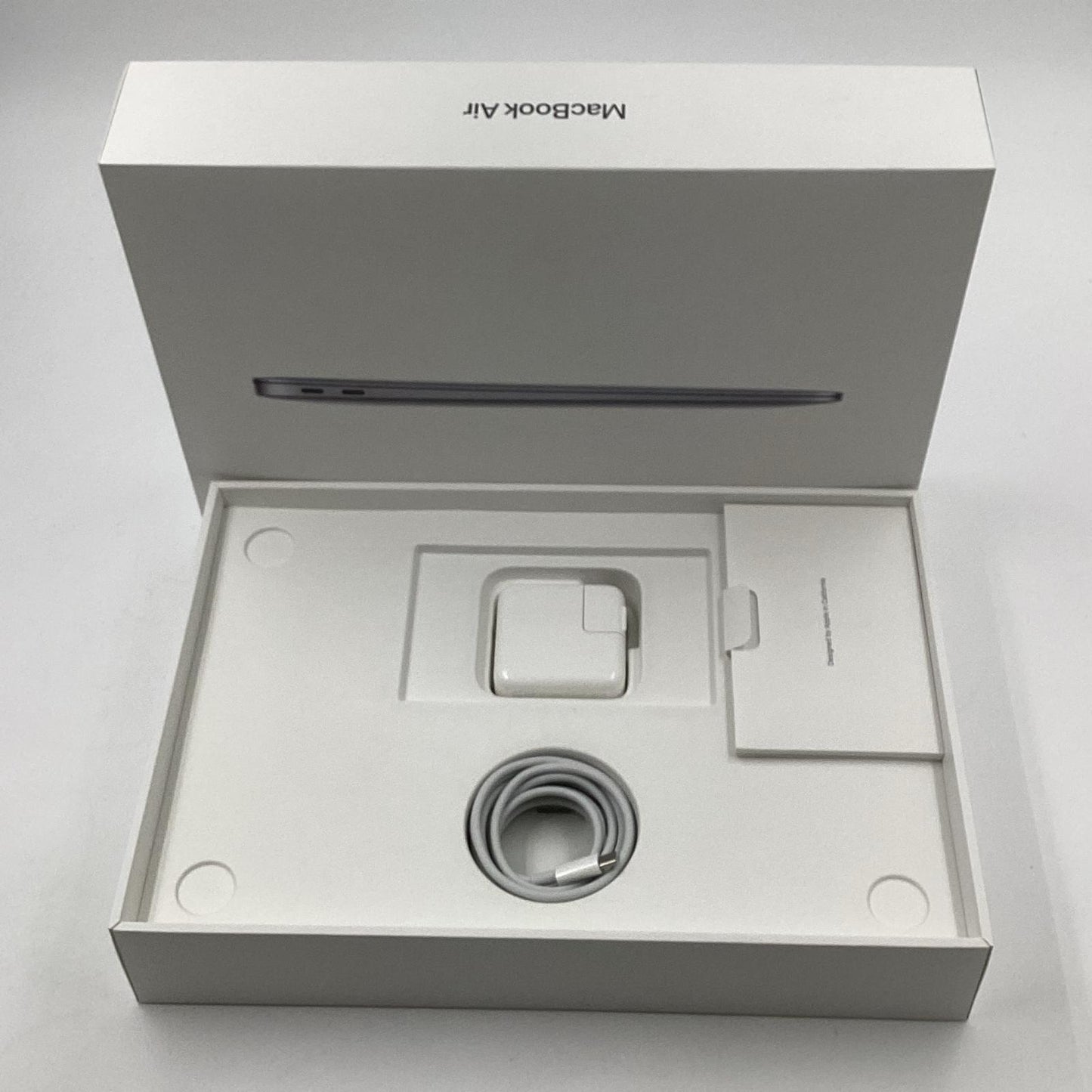 【全額返金保証】【最速発送】Apple MacBook Air 13.3インチ 2020 Apple M1 16GB 512GB スペースグレイ 98% 超美品 動作確認済