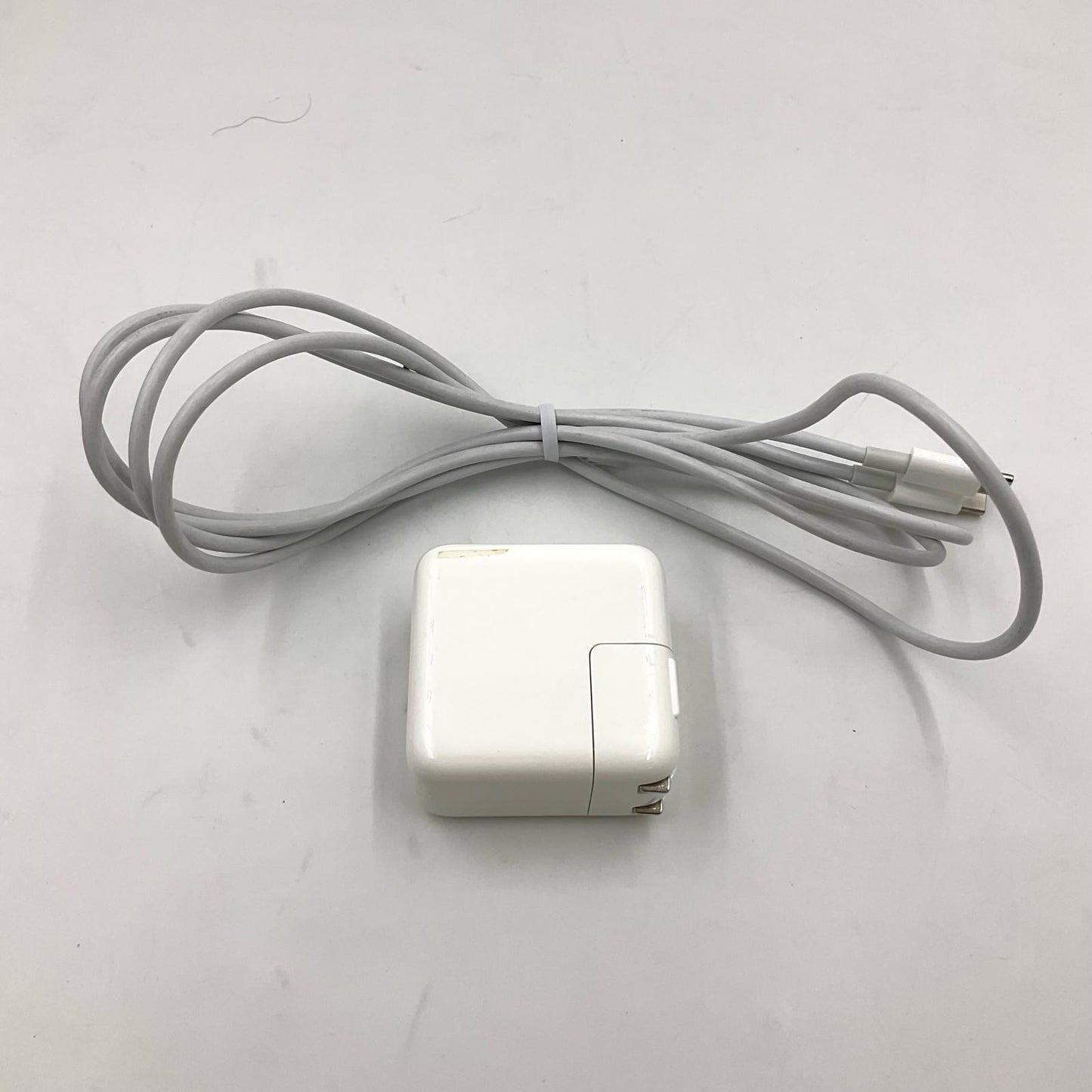 【全額返金保証】【最速発送】Apple MacBook Air 13.3インチ 2020 M1 8コア 8GB SSD 256GB ゴールド 91% 動作確認済