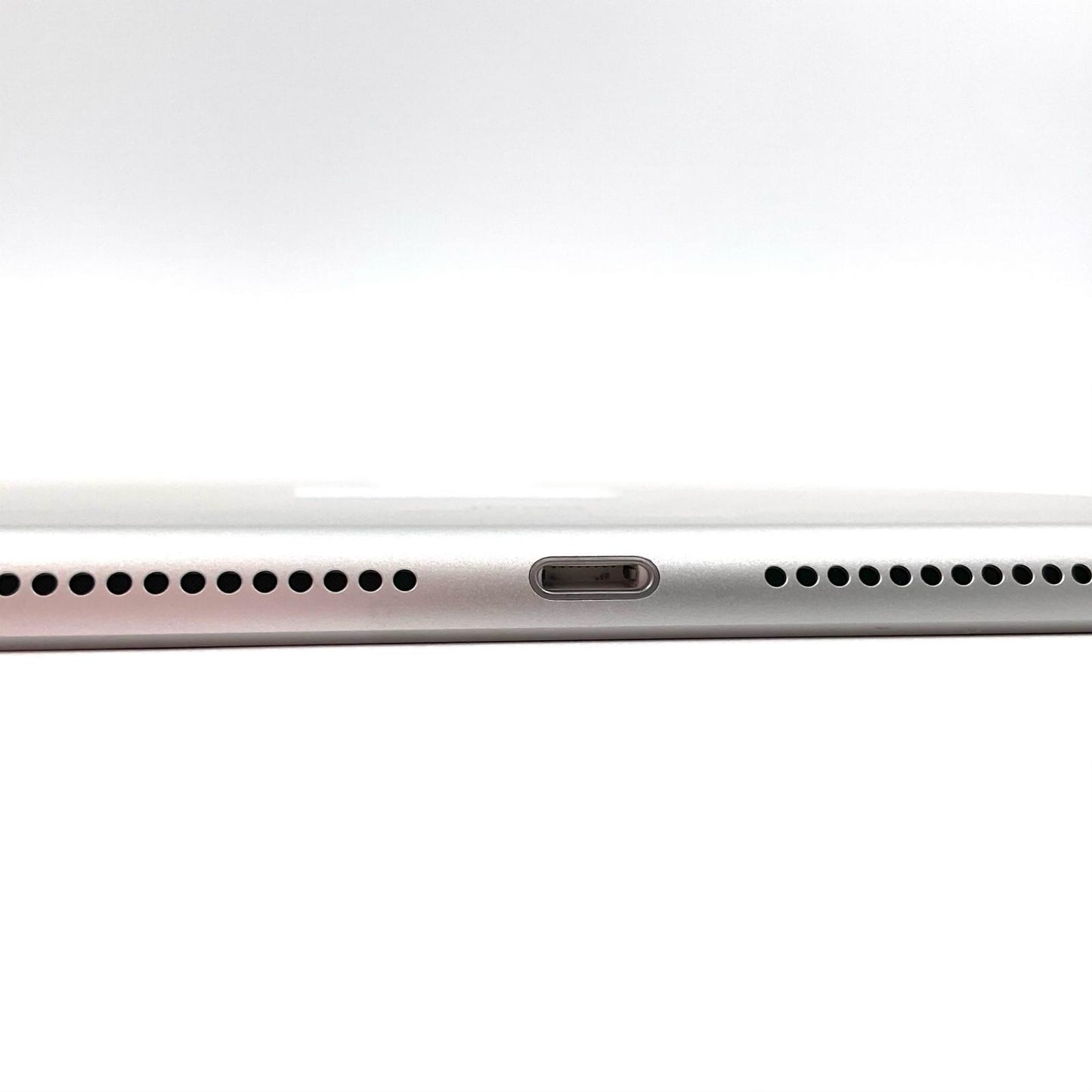 【全額返金保証】【最速発送】Apple iPad iPad 10.2インチ 第8世代 128GB シルバー WiFi+Cellular SIMフリー 白ロム 動作確認済