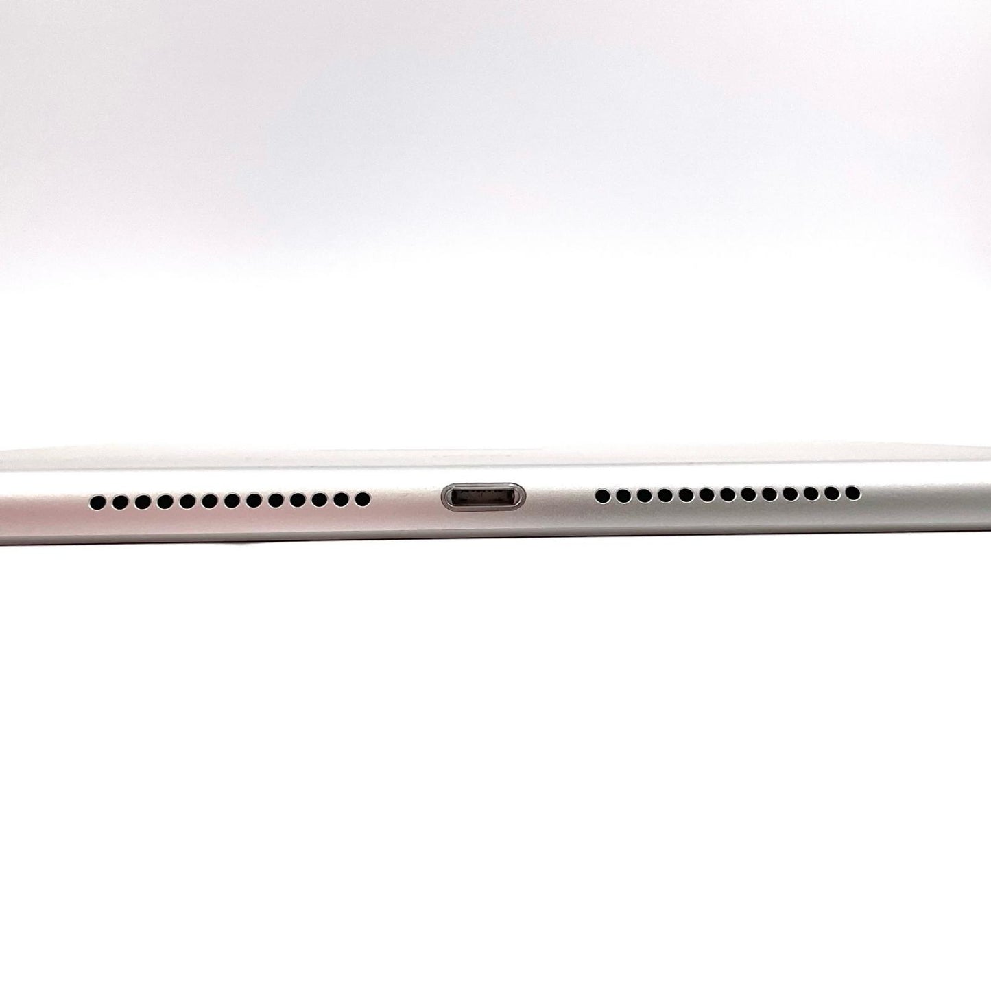 【全額返金保証】【最速発送】Apple iPad iPad 10.2インチ 第7世代 32GB シルバー WiFi+Cellular 動作確認済