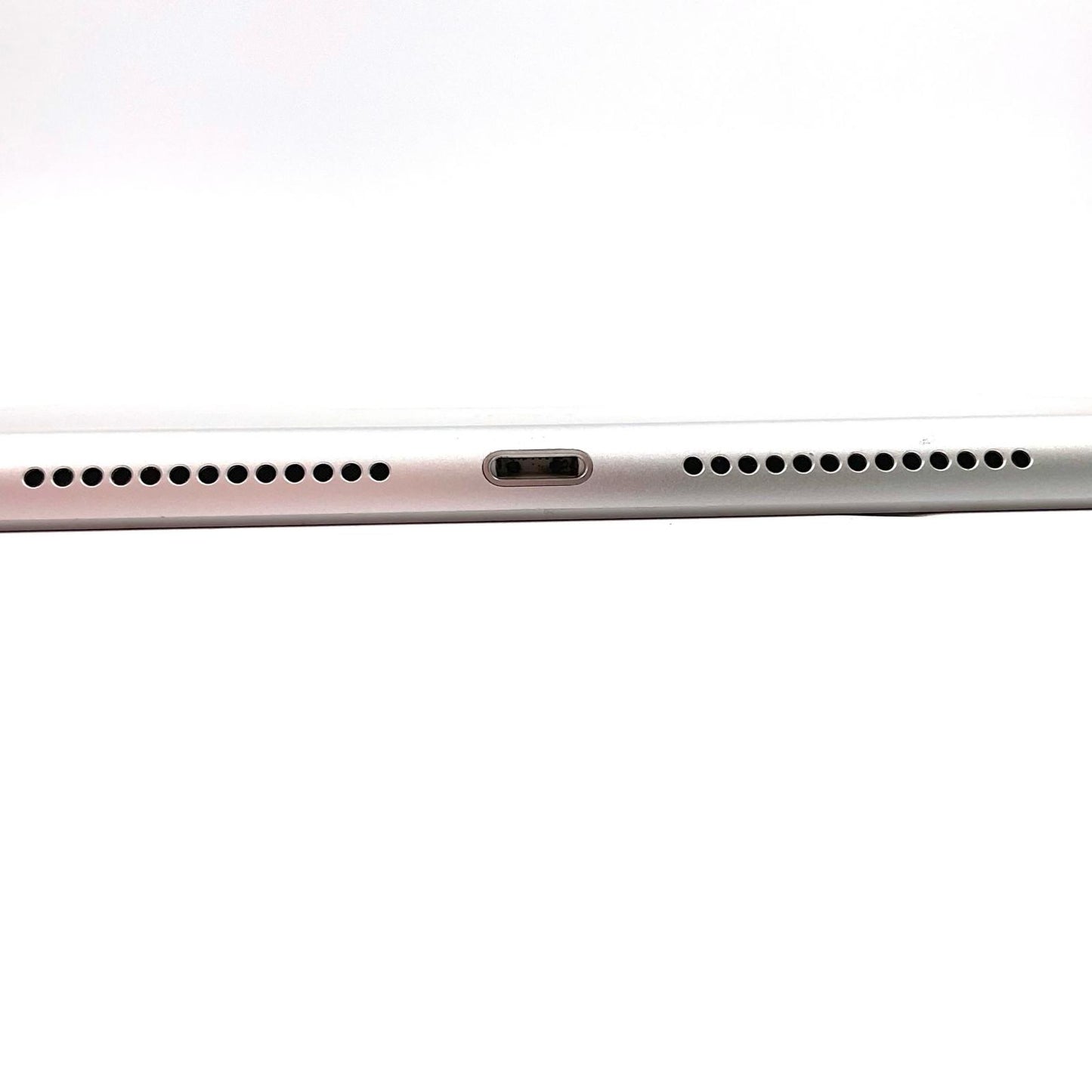 【全額返金保証】【最速発送】Apple iPad iPad 10.2インチ 第7世代 32GB シルバー WiFi+Cellular au 白ロム 動作確認済