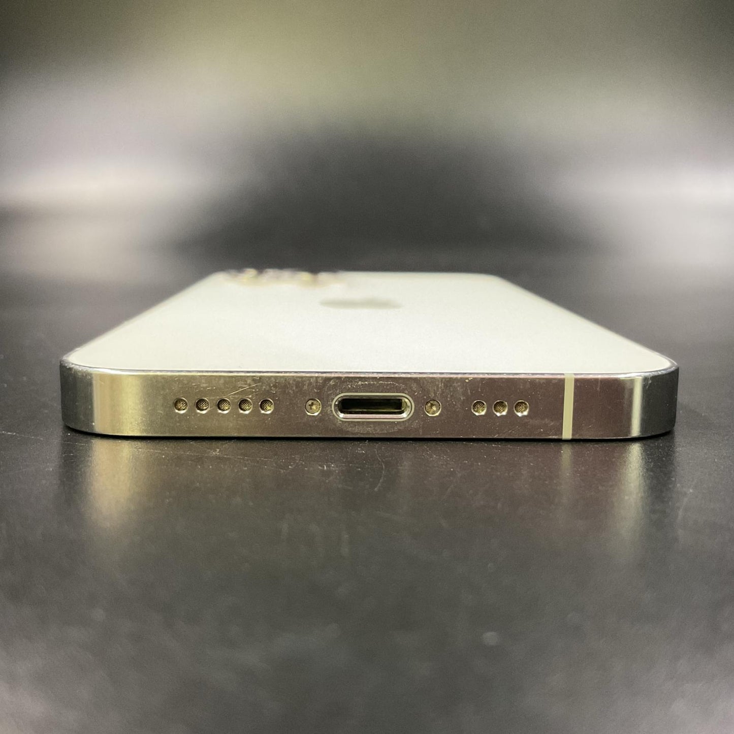 【全額返金保証】【最速発送】Apple iPhone iPhone 12 Pro 128GB シルバー docomo 白ロム 動作確認済 83%
