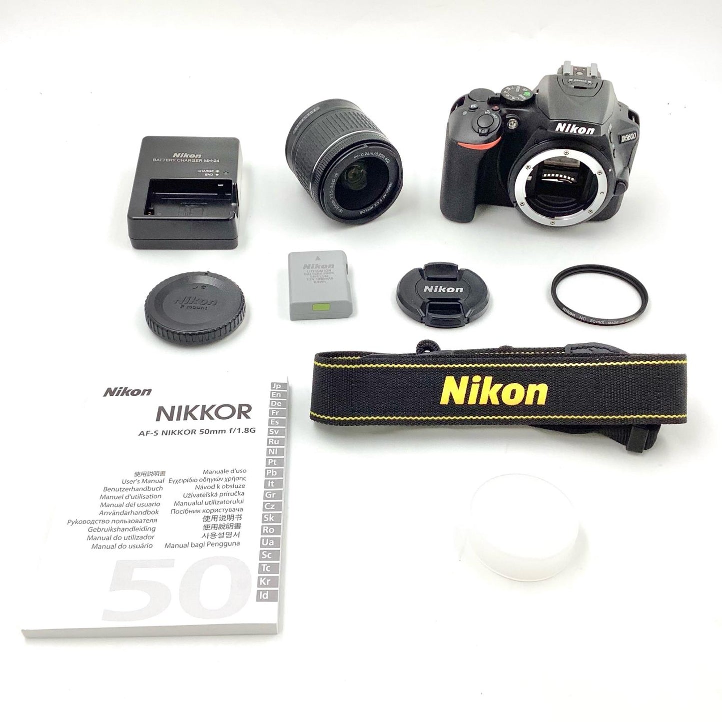 【全額返金保証】【最速発送】Nikon デジタル一眼 D5600 18-55 VR レンズキット ブラック 美品 動作確認済