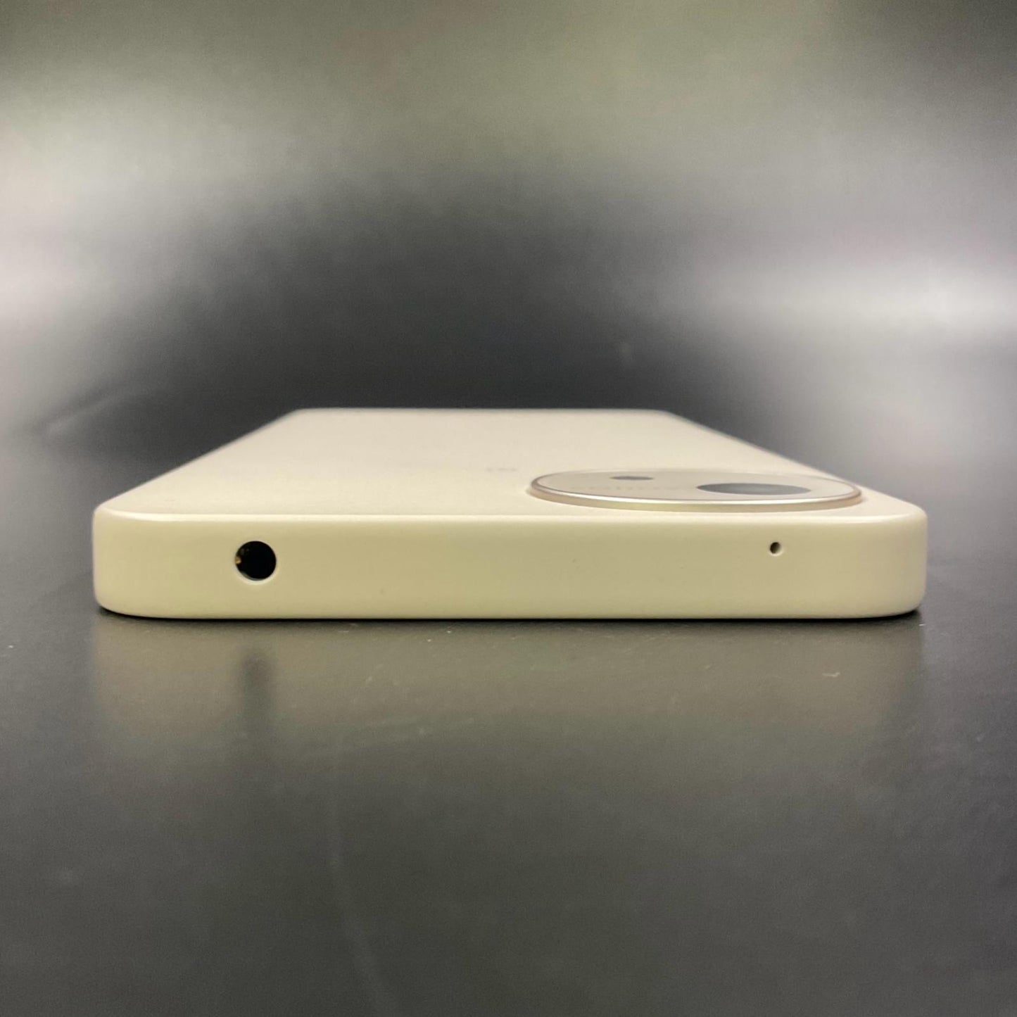 【全額返金保証】【最速発送】SHARP AQUOS wish4 64GB ホワイト docomo SIMフリー SH-52 白ロム 動作確認済