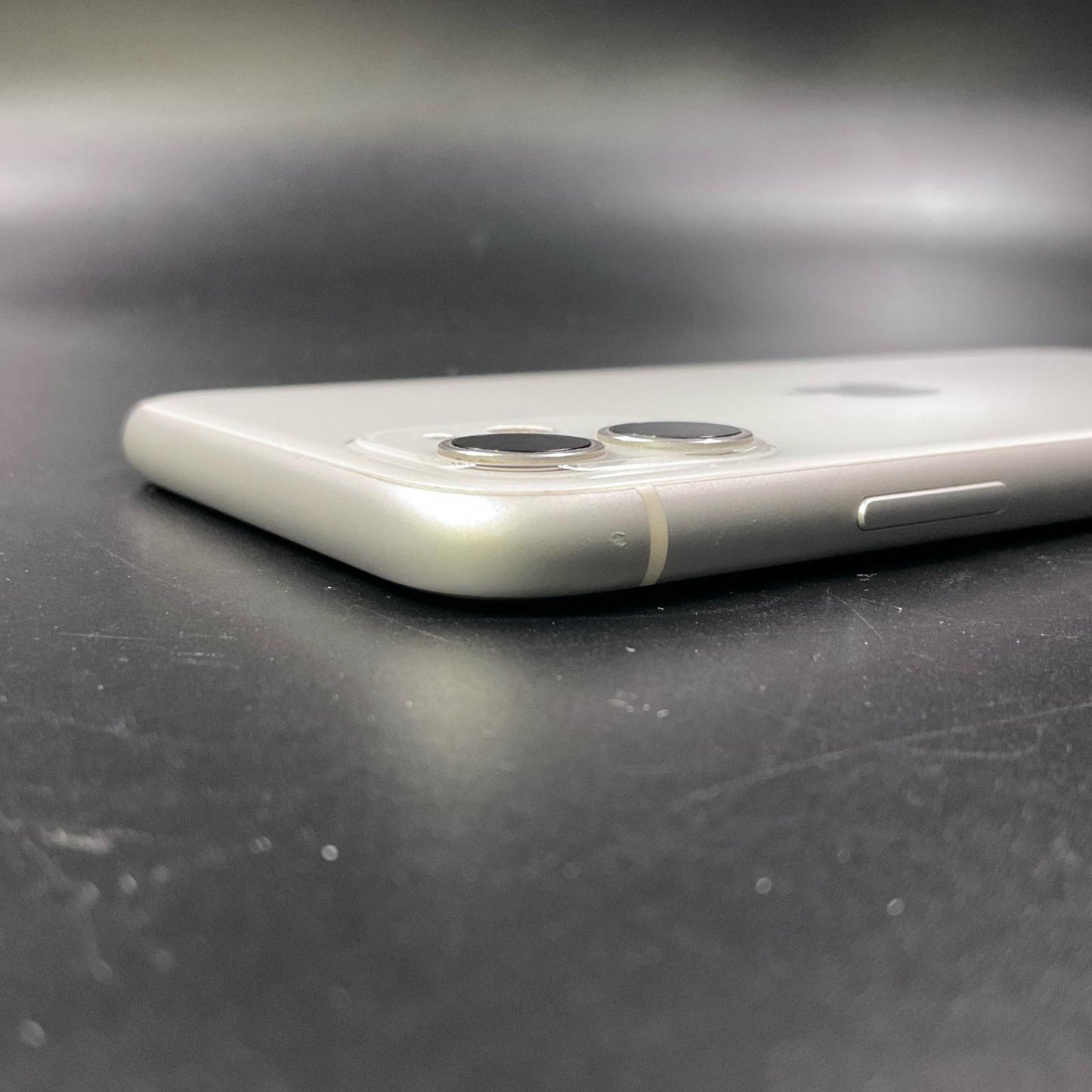 【全額返金保証】【最速発送】Apple iPhone iPhone 11 128GB ホワイト SIMフリー 白ロム 動作確認済 72%
