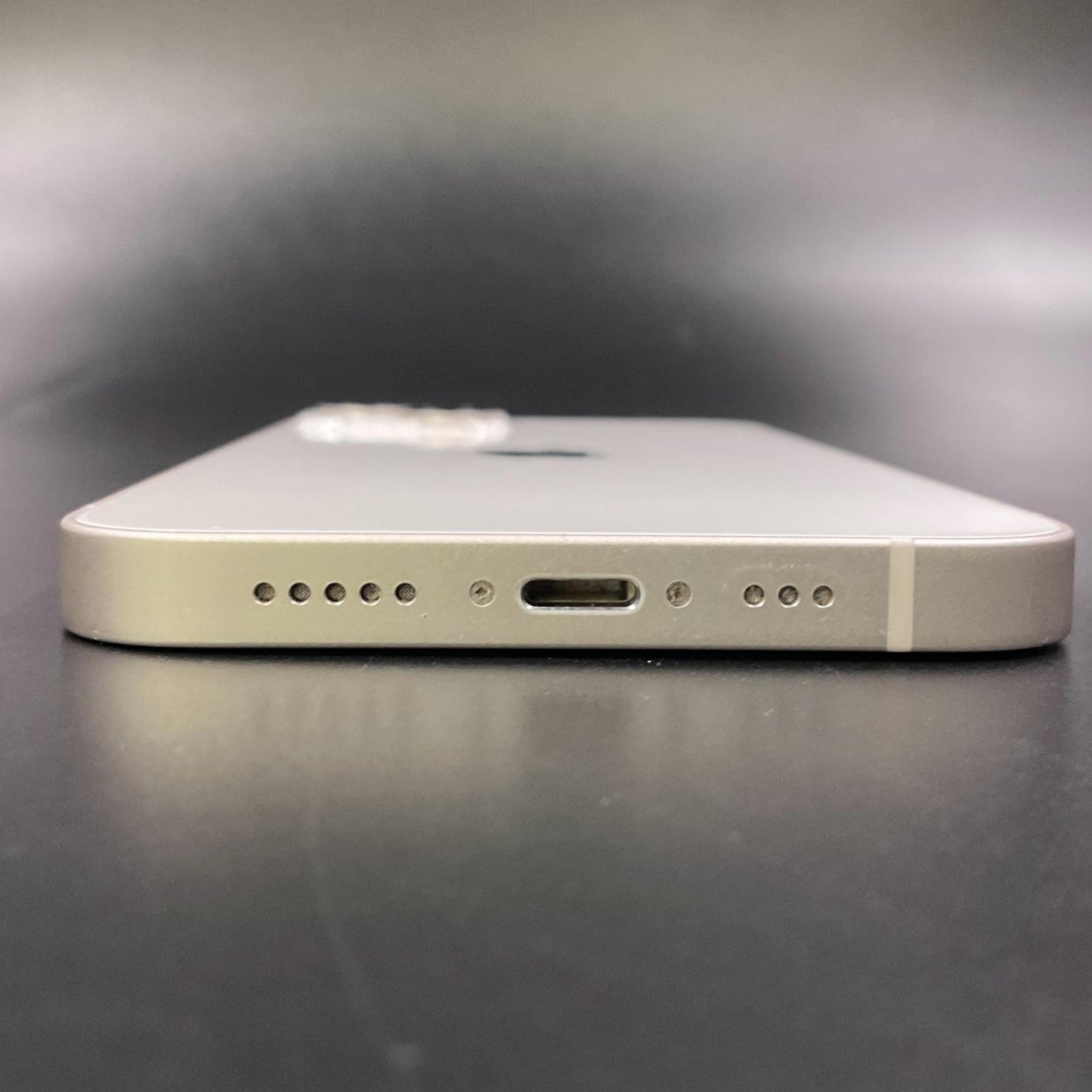 【全額返金保証】【最速発送】Apple iPhone iPhone 13 128GB スターライト docomo SIMフリー 動作確認済 81%