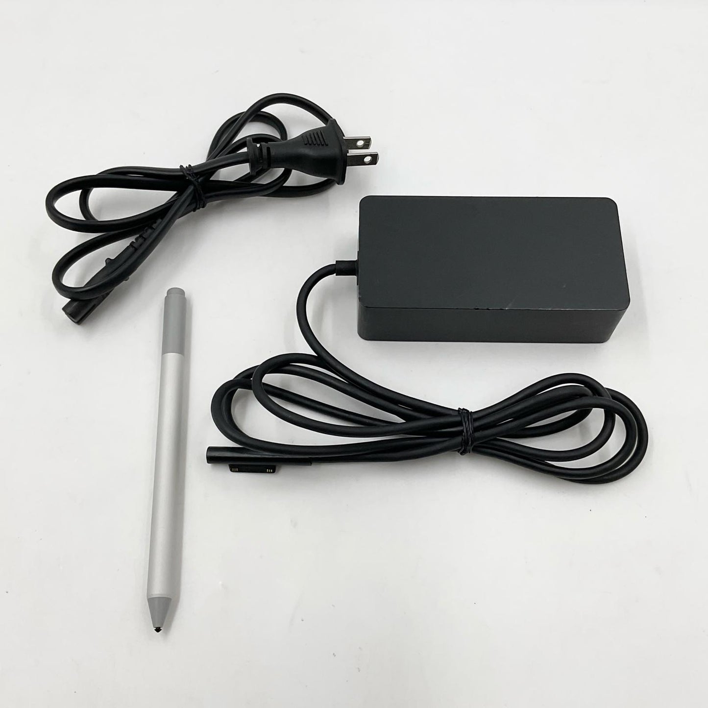 【最速発送】Microsoft Surface book 3 SKW-00018 Intel Core i7-1065G7 16GB SSD 256GB NVIDIA GeForce GTX 1650 with Max-Q Design 81.1%【難有】