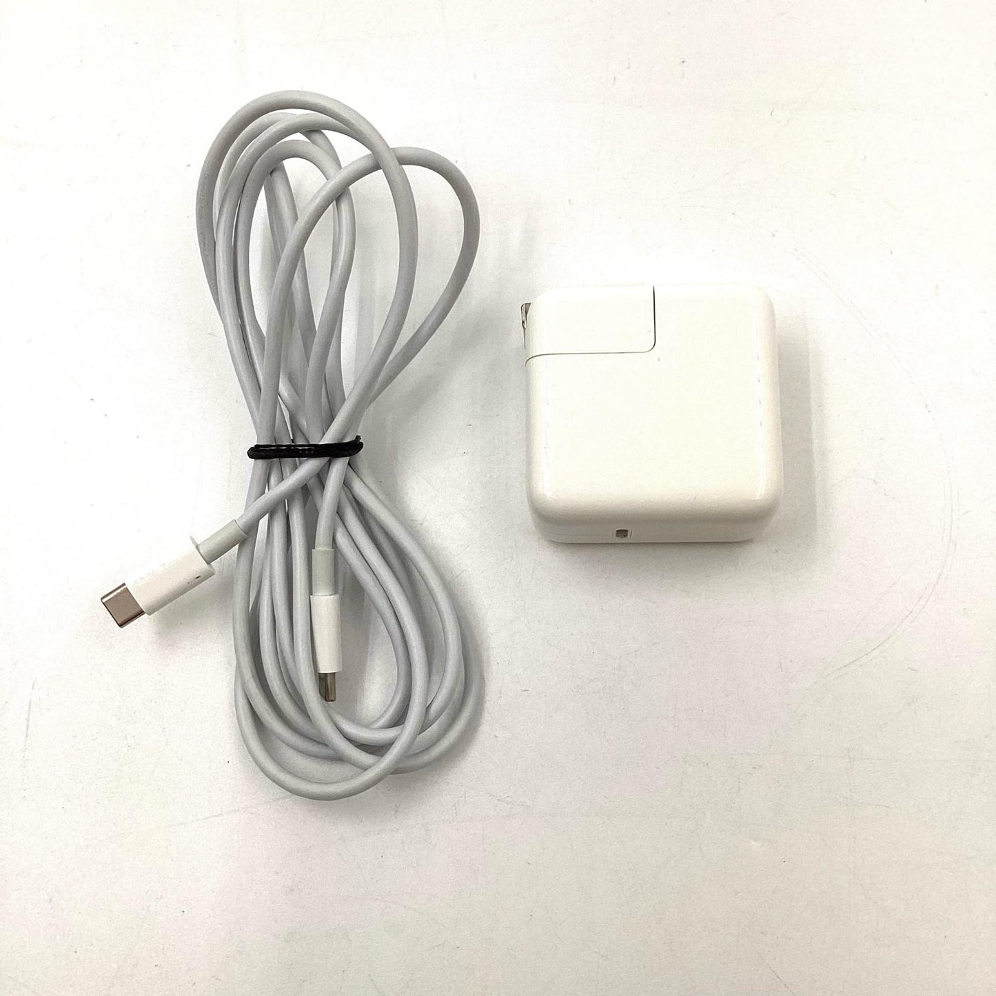 【全額返金保証】【最速発送】Apple MacBook Air 13.3インチ 2019 1.6GHz デュアルコア Intel Core i5 8GB SSD 256GB ゴールド 動作確認済