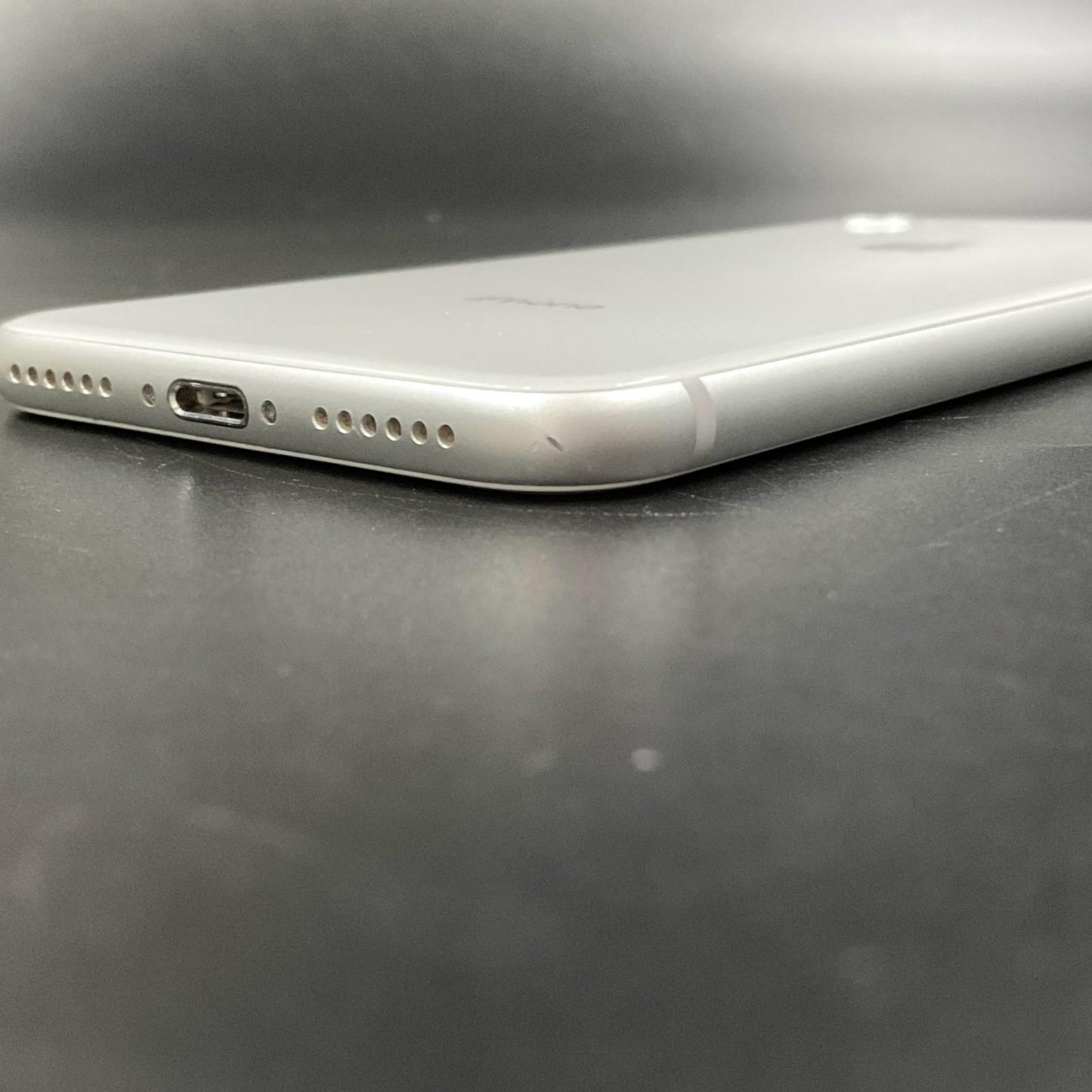 【全額返金保証】【最速発送】Apple iPhone iPhone 8 64GB シルバー SIMフリー 白ロム 動作確認済 78%