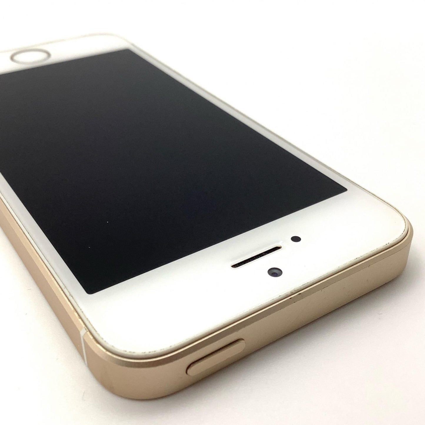 【全額返金保証】【最速発送】Apple iPhone iPhone SE 16GB ゴールド au 白ロム 動作確認済 89%