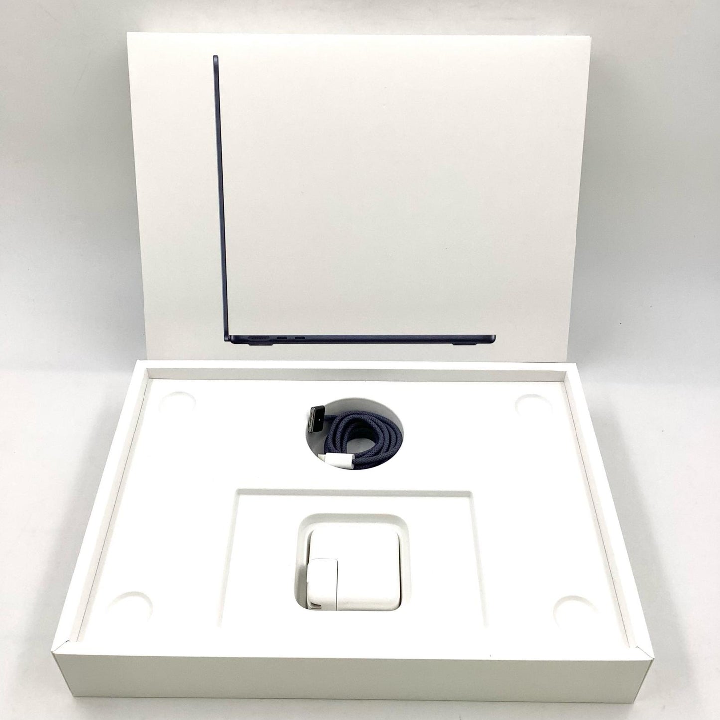 【全額返金保証】【最速発送】Apple MacBook Air 13インチ 2022 Apple M2 8GB SSD 256GB ミッドナイト 100% 美品 動作確認済