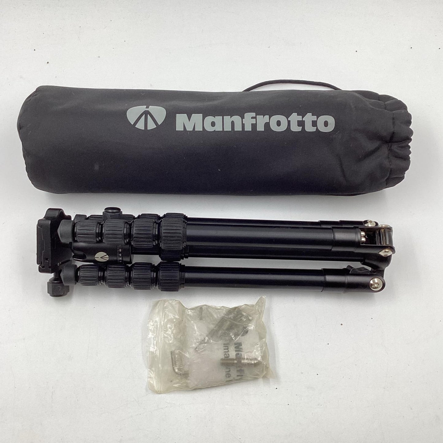 【全額返金保証】【最速発送】Manfrotto Element トラベル三脚 スモール MKELES5BK-BH 動作確認済