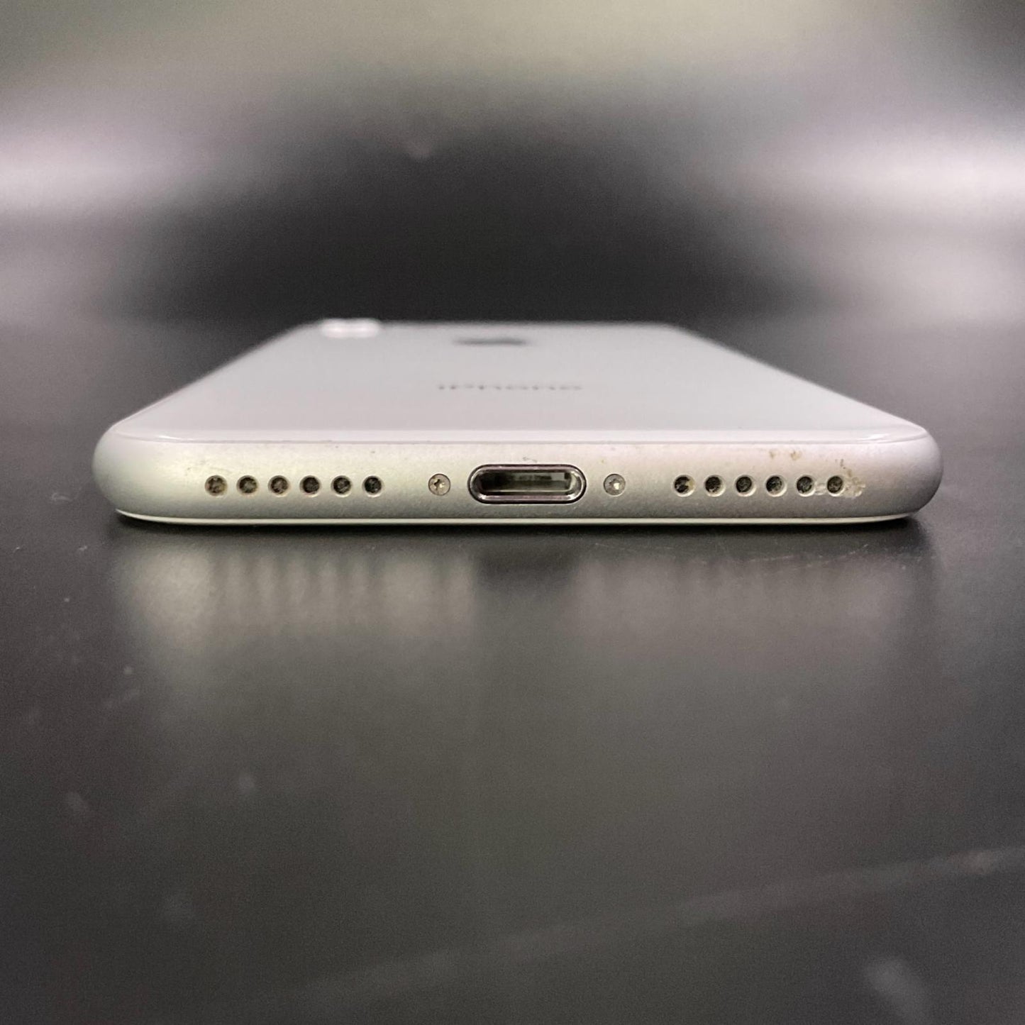 【最速発送】Apple iPhone iPhone 8 64GB シルバー Softbank 白ロム【難有】 77%