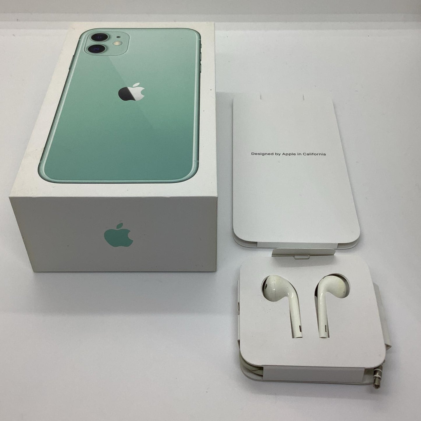 【最速発送】Apple iPhone iPhone 11 128GB グリーン au 白ロム【難有】 80%