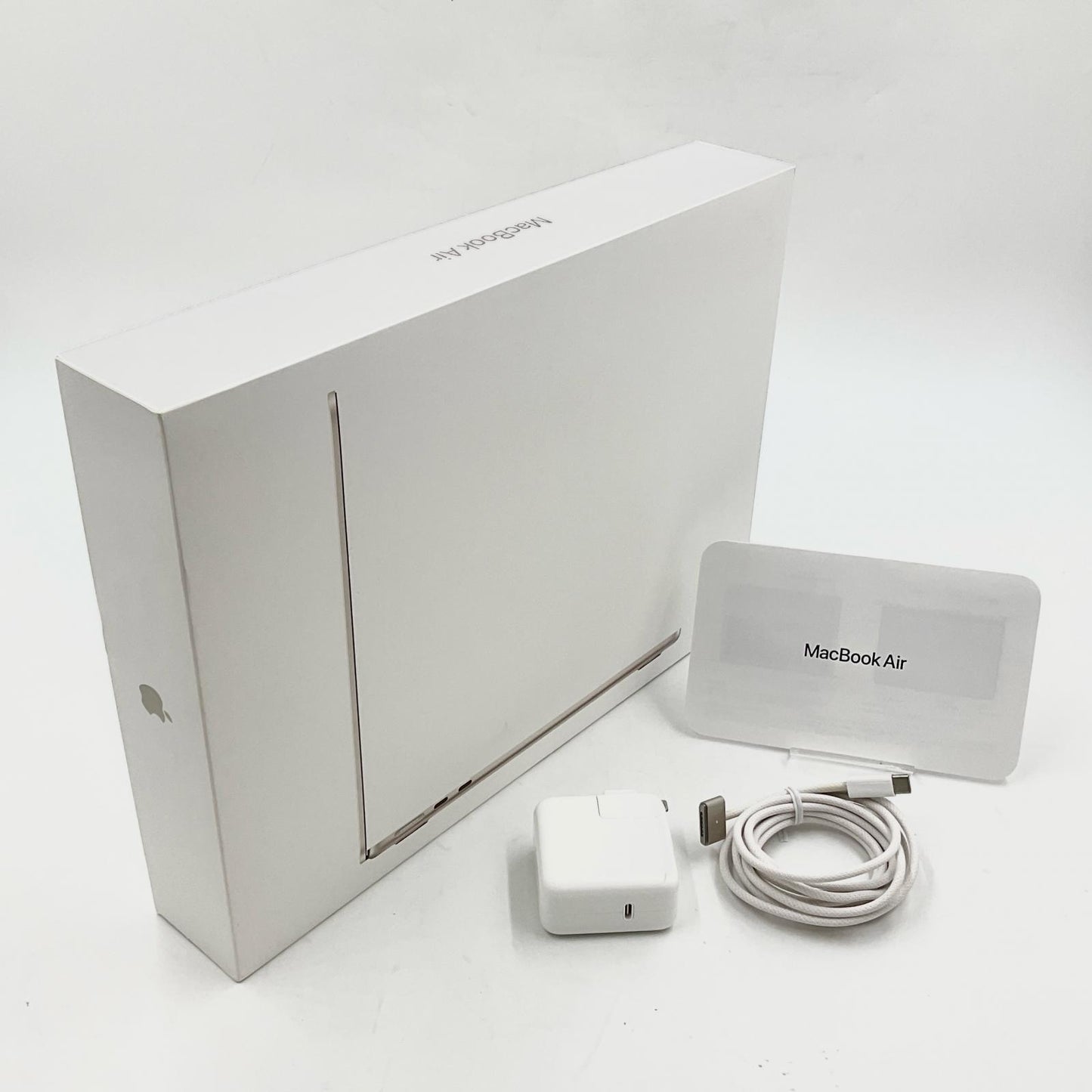 【全額返金保証】【最速発送】Apple MacBook Air 13.6インチ 2024 Apple M3 8GB SSD 256GB スターライト 100% 動作確認済