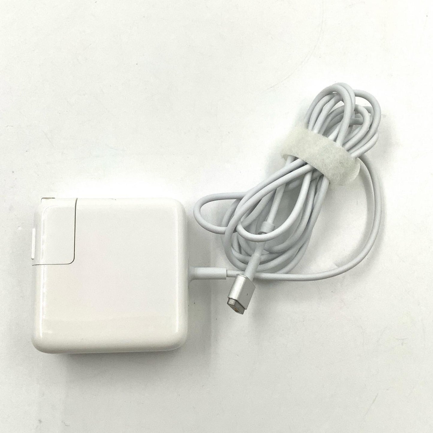 【全額返金保証】【最速発送】Apple MacBook Air 11.6インチ 2015 1.6 GHz デュアルコア Intel Core i5 4GB SSD 512GB シルバー 85.9% 動作確認済