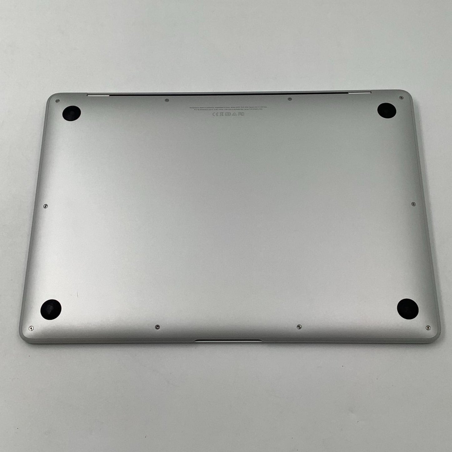 【全額返金保証】【最速発送】Apple MacBook Air 13.3インチ 2019 1.6 GHz デュアルコア Intel Core i5 8GB SSD 256GB シルバー 81% 動作確認済