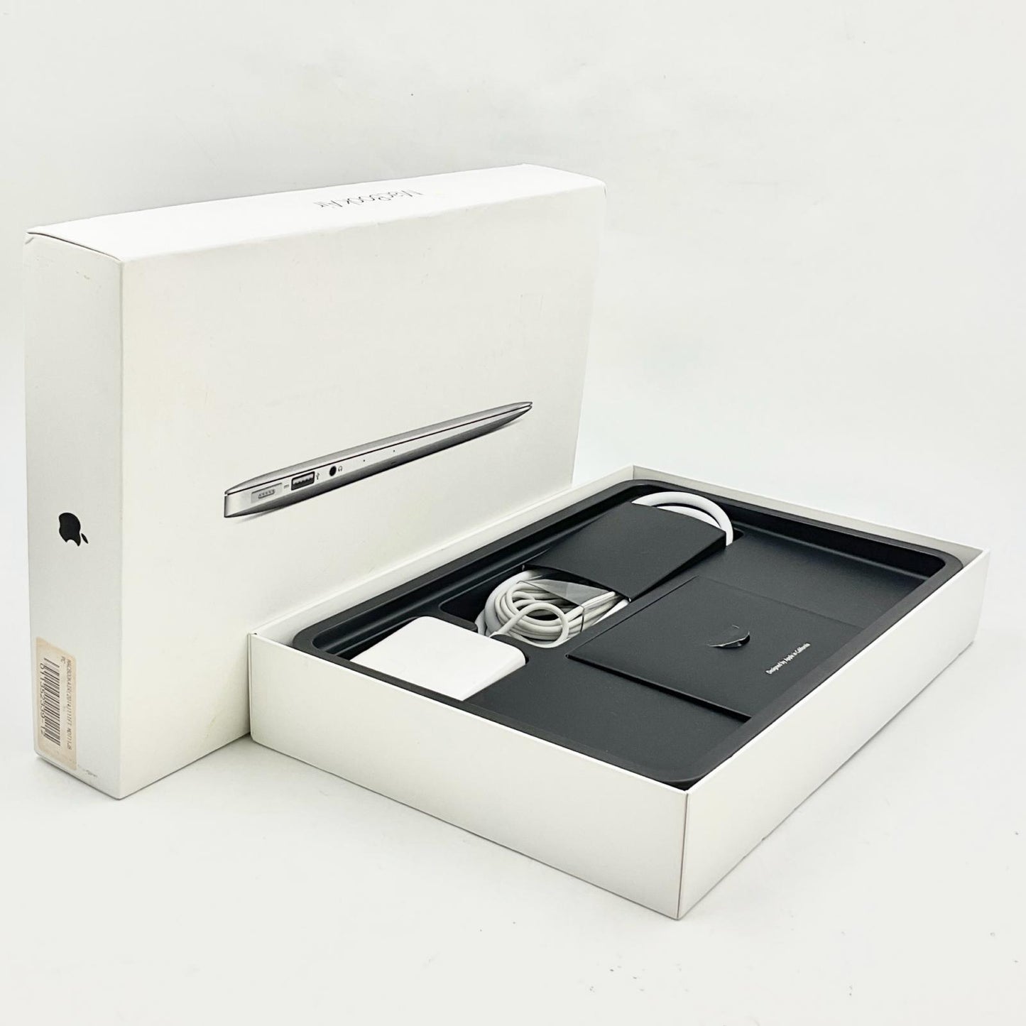 【全額返金保証】【最速発送】Apple MacBook Air 11インチ 2014 デュアルコア intel core i5 4GB SSD 128GB シルバー 94.1% 動作確認済