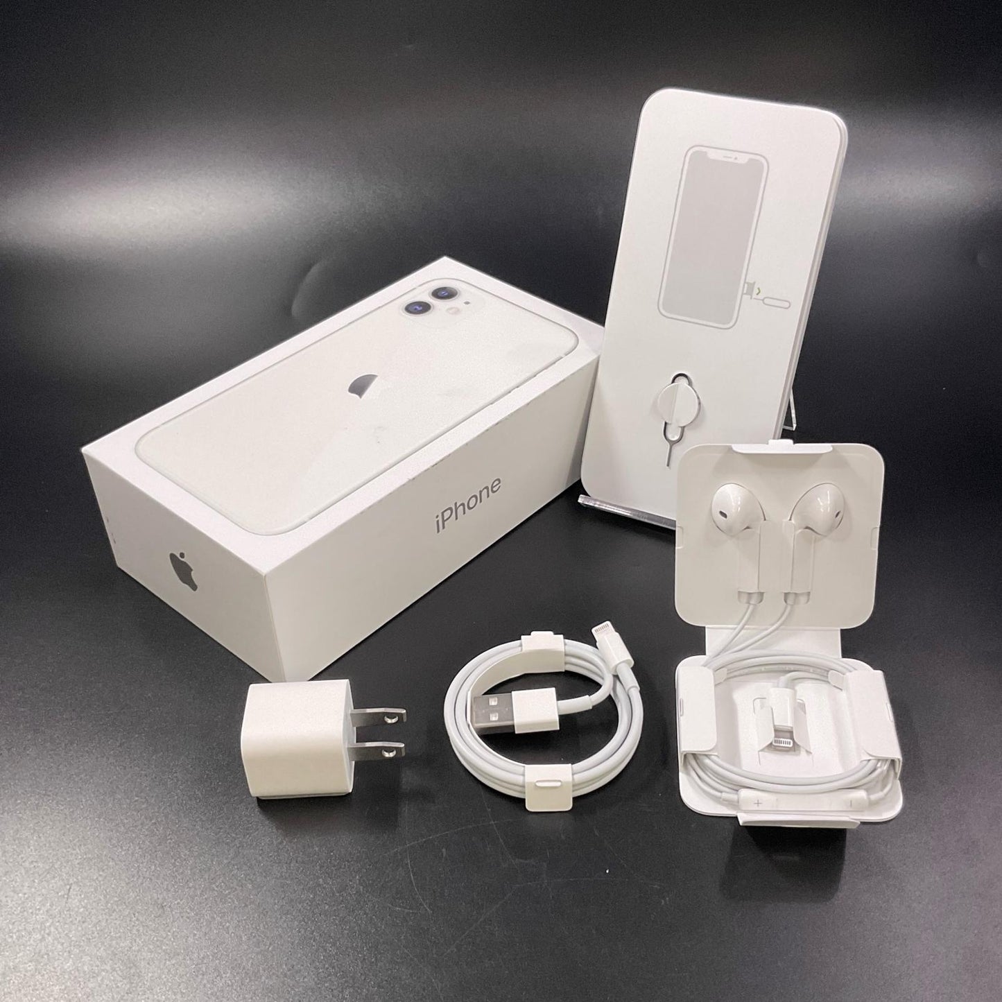 【全額返金保証】【最速発送】Apple iPhone iPhone 11 64GB ホワイト au SIMフリー 白ロム 動作確認済 70%