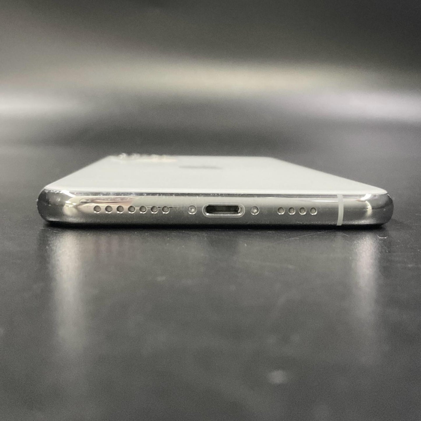 【全額返金保証】【最速発送】Apple iPhone 11 Pro Max 256GB スペースグレイ KDDI 白ロム 動作確認済 84%