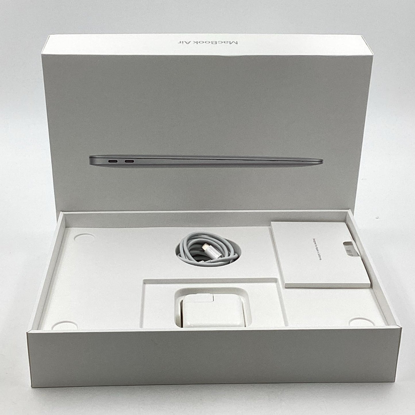 【全額返金保証】【最速発送】Apple MacBook Air 13インチ 2020 Apple M1 8GB SSD 256GB シルバー 100% 美品 動作確認済