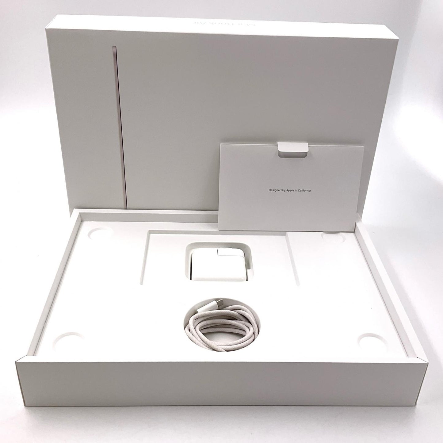 【全額返金保証】【最速発送】Apple MacBook Air 13.6インチ 2022 Apple M2 8GB SSD 256GB スターライト 100% 動作確認済